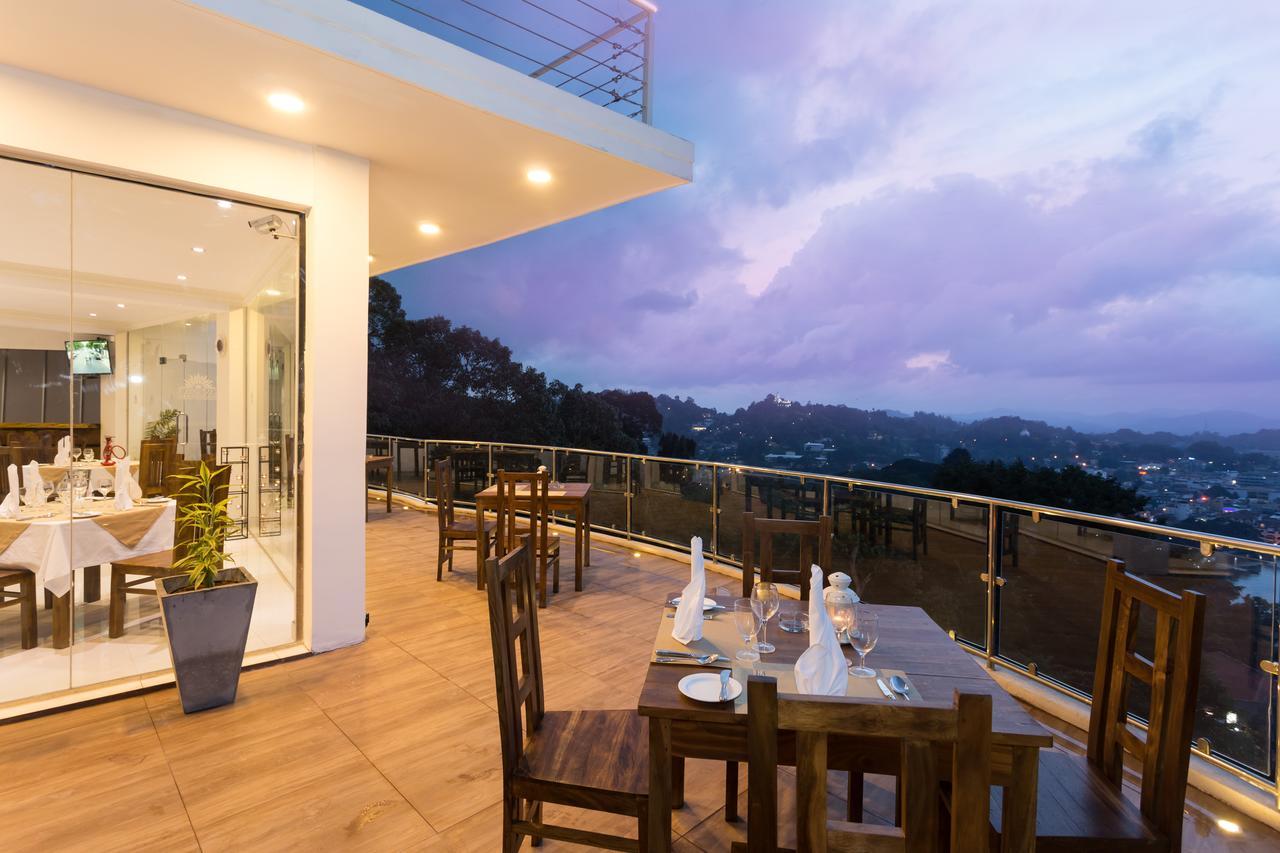 Sandriana Lake View Hotel Kandy Buitenkant foto